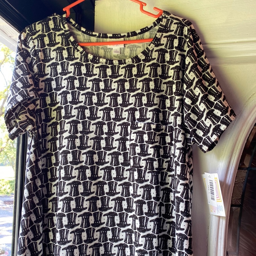 Brand new Carly with tags